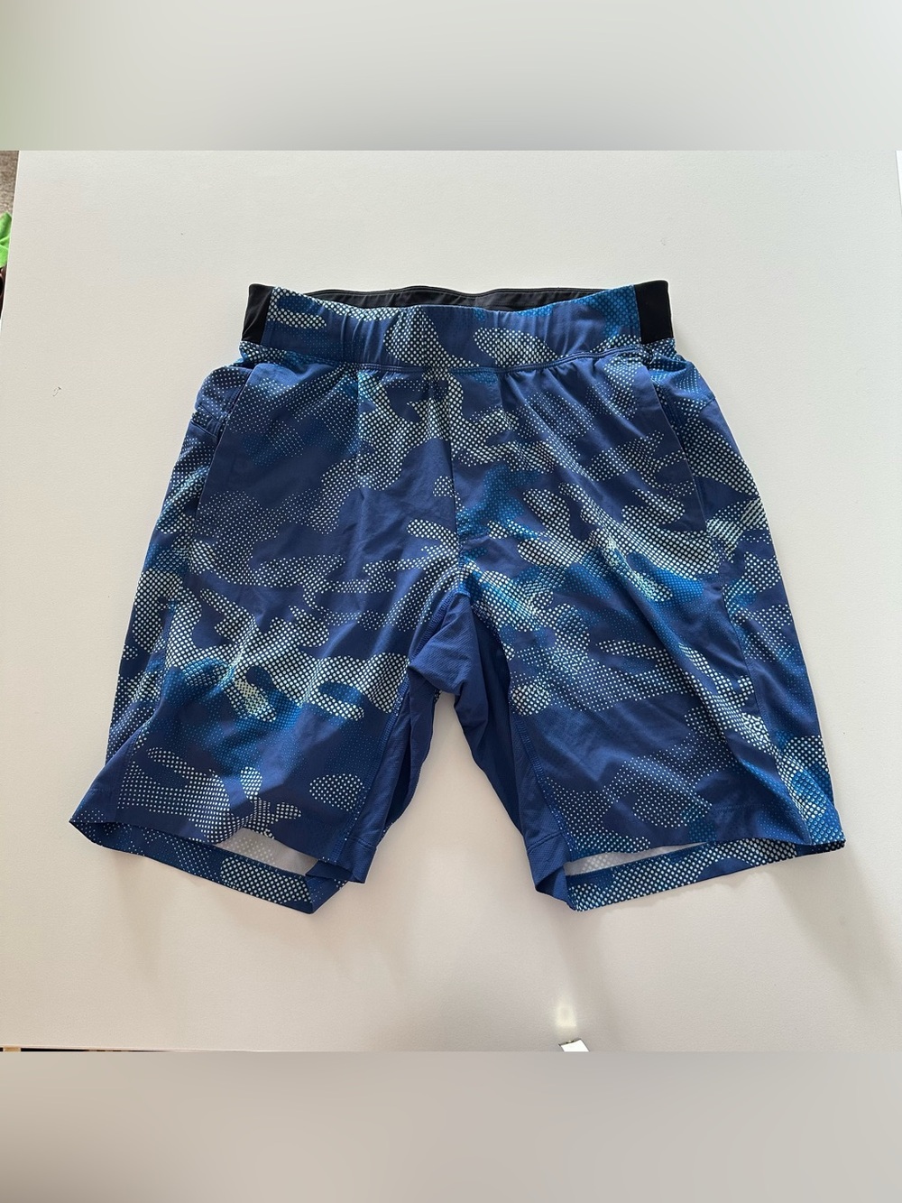 Lululemon T.H.E. Short 9” Lined Luxtreme Liner M Big Pebble Blue Camo